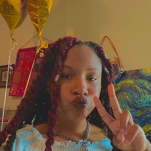 Meet your Posher, Cierra